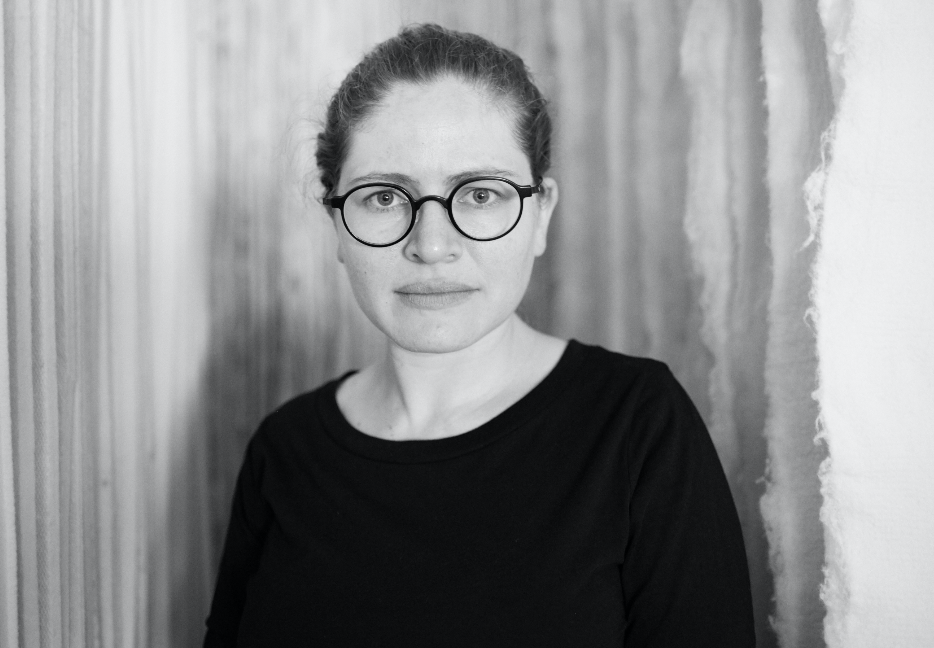 Headshot artist Ellen Bleiwas